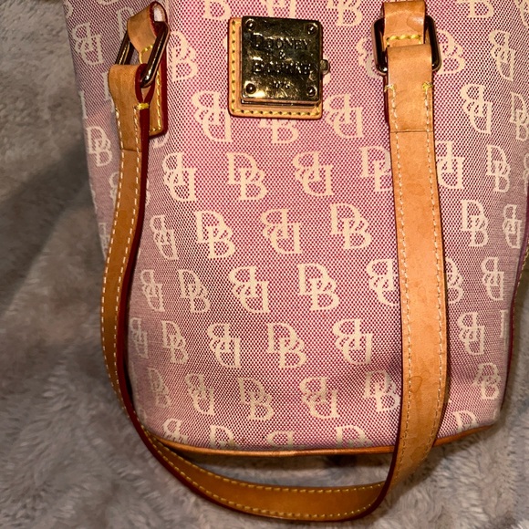 Dooney & bourke pink bucket bag - Picture 4 of 11
